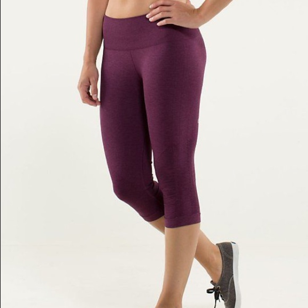 Lululemon In The Flow Crop Leggings. Size 4.